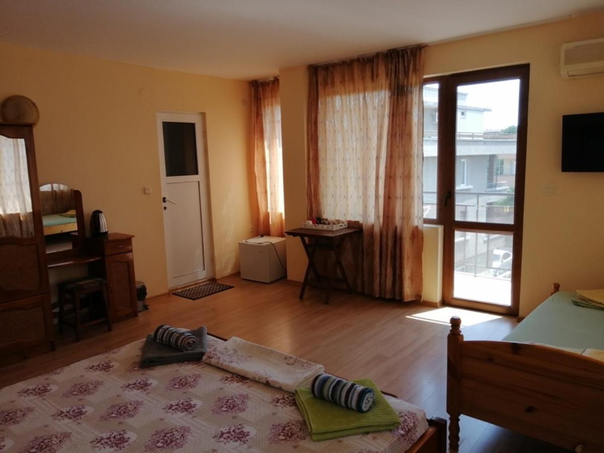 Guest House "Zora - Sarafovo" Burgas City Exterior foto