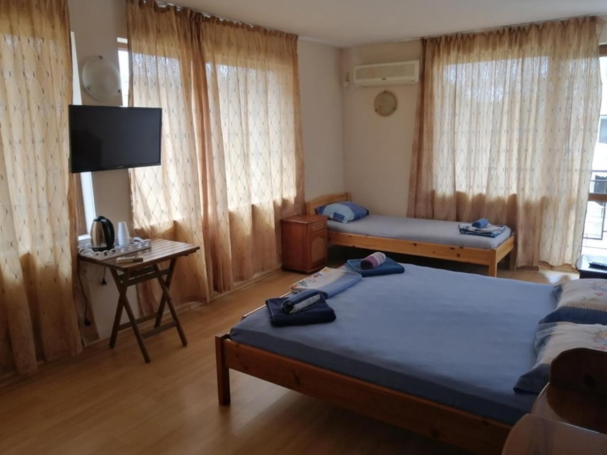 Guest House "Zora - Sarafovo" Burgas City Exterior foto