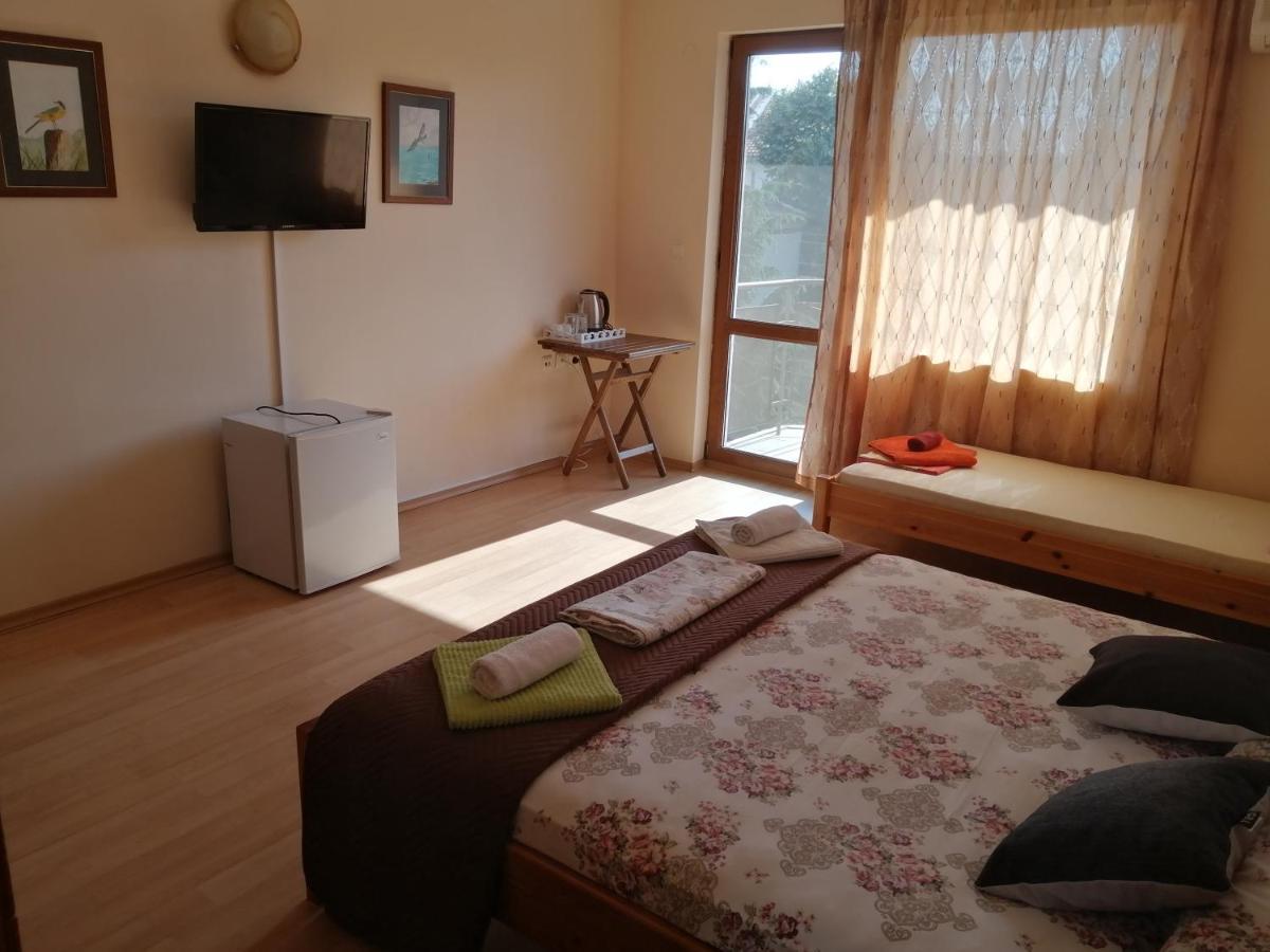 Guest House "Zora - Sarafovo" Burgas City Exterior foto