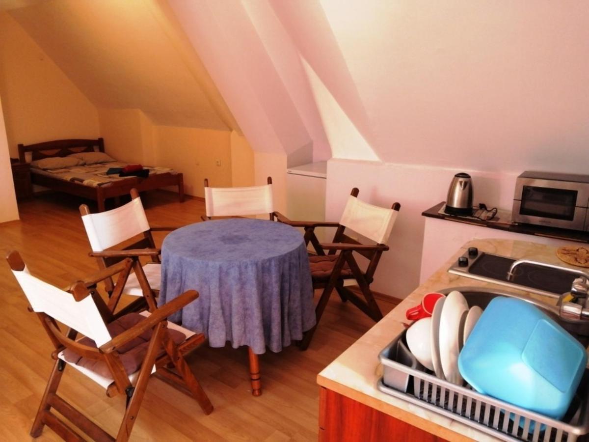 Guest House "Zora - Sarafovo" Burgas City Exterior foto