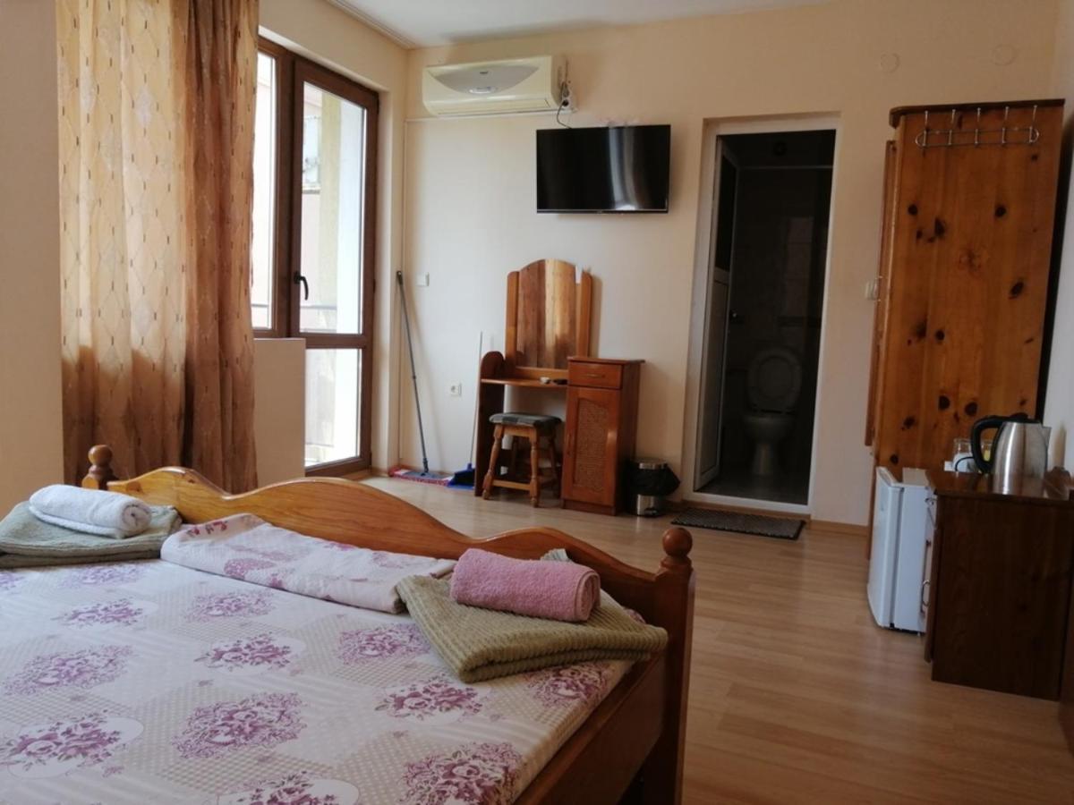 Guest House "Zora - Sarafovo" Burgas City Exterior foto
