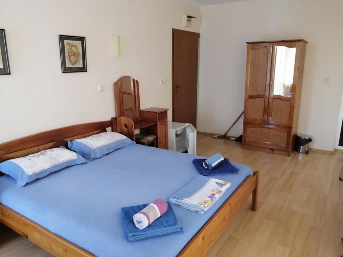 Guest House "Zora - Sarafovo" Burgas City Exterior foto