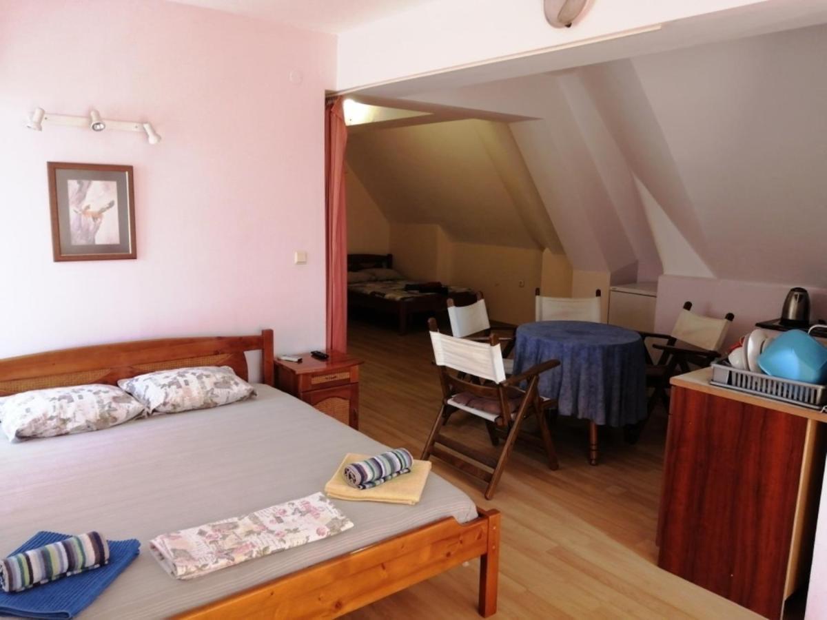 Guest House "Zora - Sarafovo" Burgas City Exterior foto