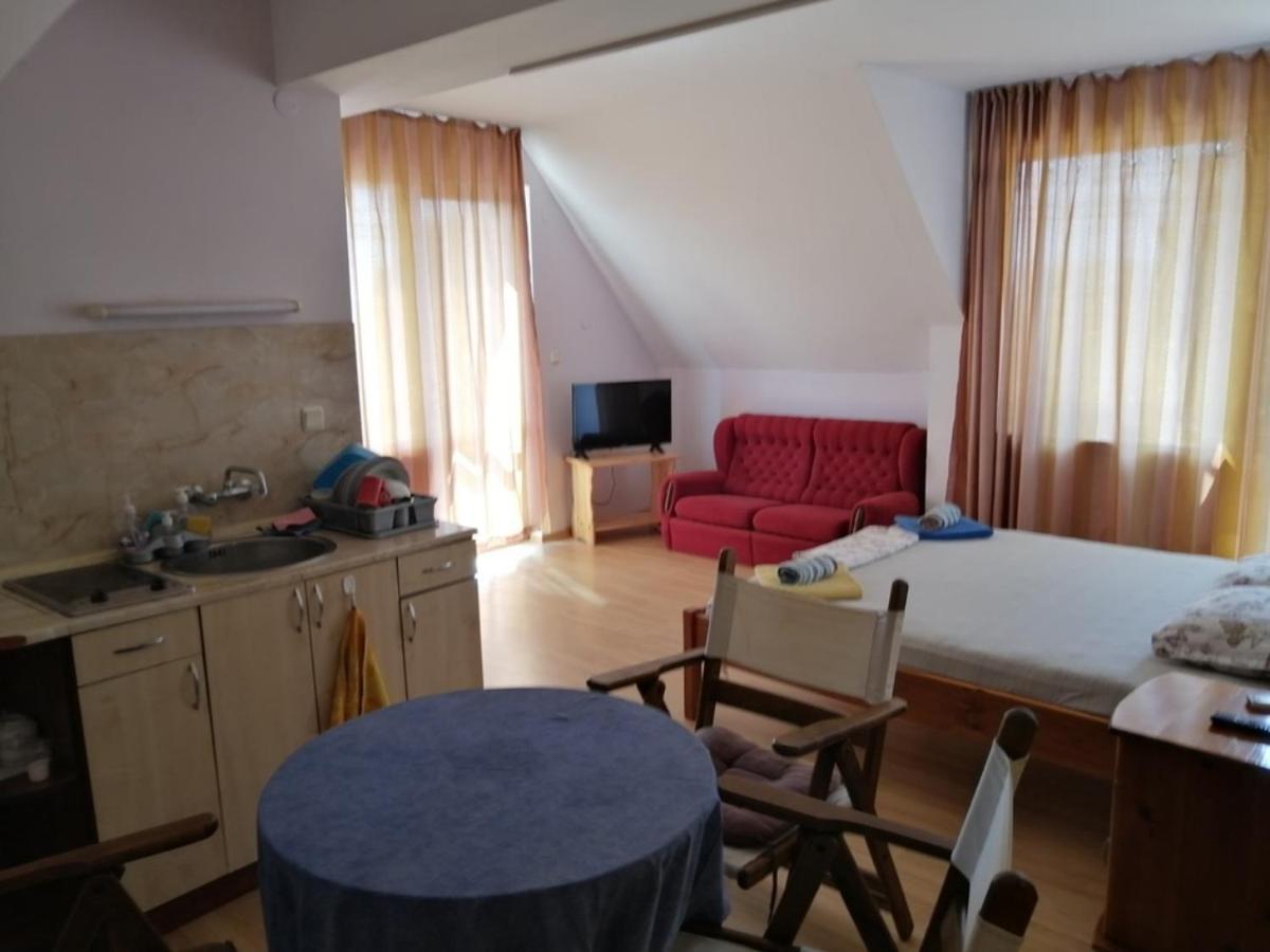 Guest House "Zora - Sarafovo" Burgas City Exterior foto