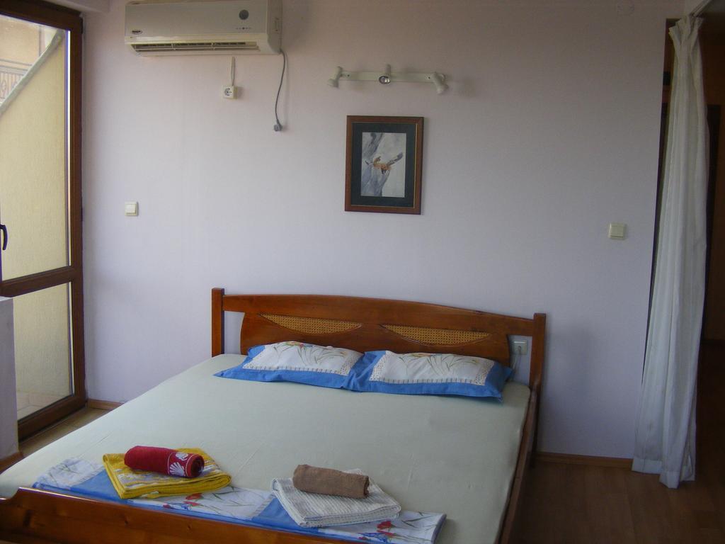 Guest House "Zora - Sarafovo" Burgas City Exterior foto