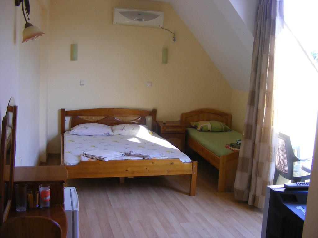 Guest House "Zora - Sarafovo" Burgas City Exterior foto