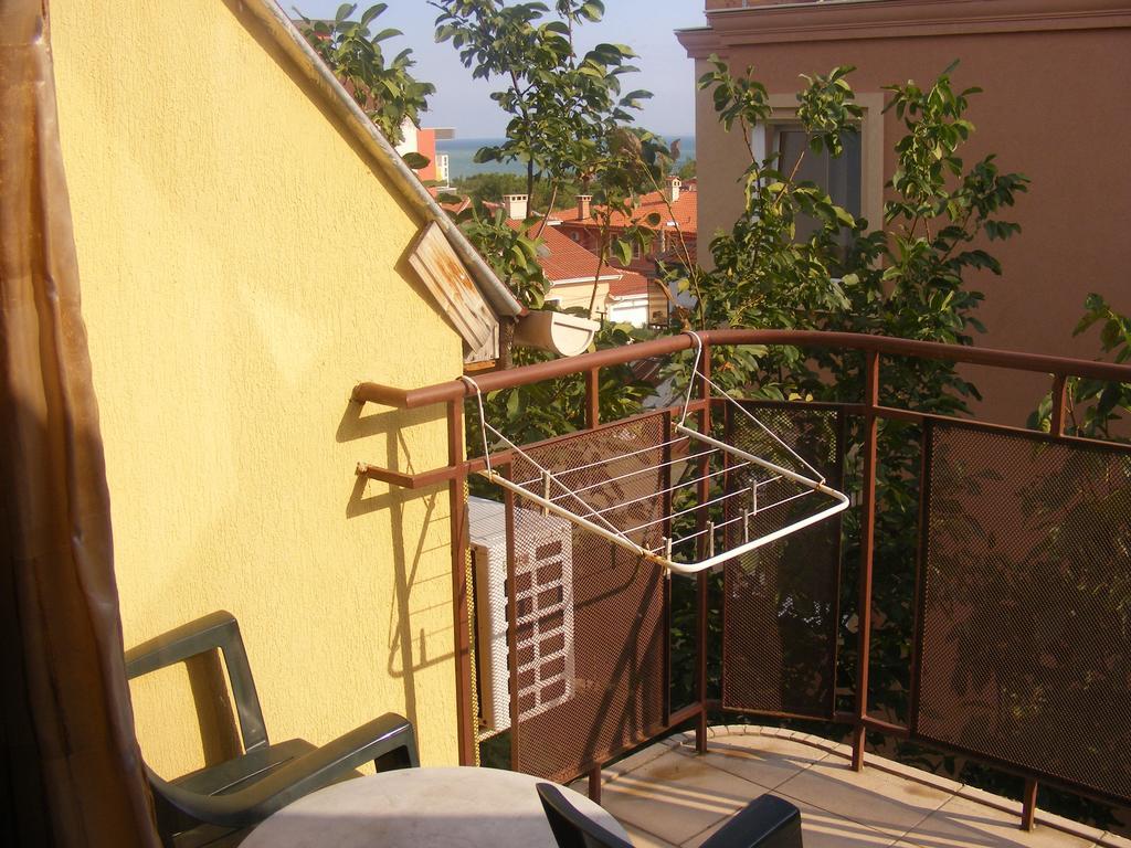 Guest House "Zora - Sarafovo" Burgas City Exterior foto