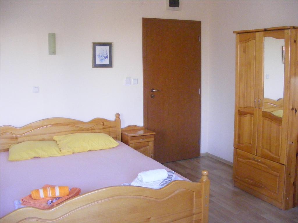 Guest House "Zora - Sarafovo" Burgas City Exterior foto
