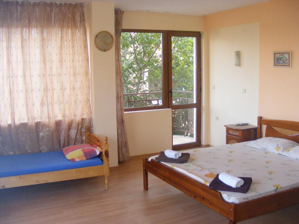 Guest House "Zora - Sarafovo" Burgas City Exterior foto